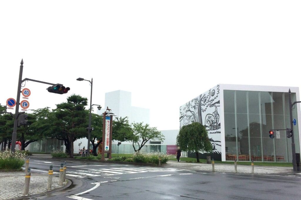 十和田市現代美術館